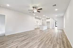 2101 Caney Crk Ln, Conroe, TX 77301 - Photo 4