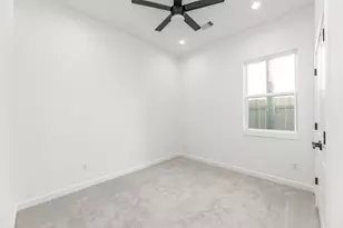 8502 Safeguard St, Houston, TX 77051 - Photo 22