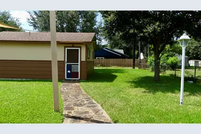 801 19th Avenue N, Texas City, TX 77590 - Photo 24
