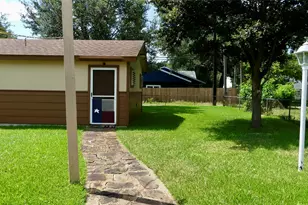 801 19th Ave N, Texas City, TX 77590 - Photo 24
