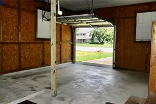 801 19th Ave N, Texas City, TX 77590 - Photo 22