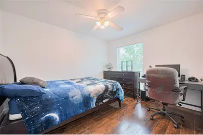 10174 Beekman Place Drive, Houston, TX 77043 - Photo 14