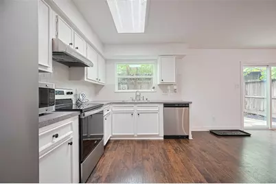 10174 Beekman Place Drive, Houston, TX 77043 - Photo 10