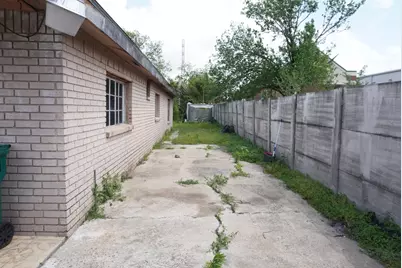 117 Light Company Road, Pasadena, TX 77506 - Photo 4