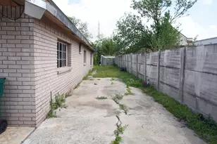 117 Light Company Rd, Pasadena, TX 77506 - Photo 4