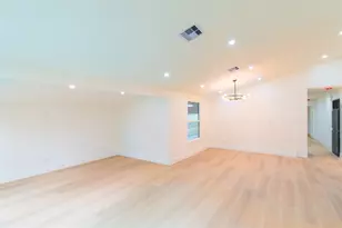 15411 Sierra Valle Dr, Houston, TX 77083 - Photo 8