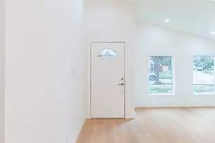 15411 Sierra Valle Dr, Houston, TX 77083 - Photo 6