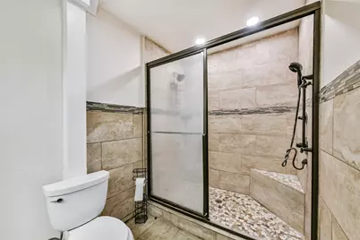 9101 Lazy Lane, Hitchcock, TX 77563 - Photo 10