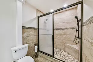 9101 Lazy Ln, Hitchcock, TX 77563 - Photo 10