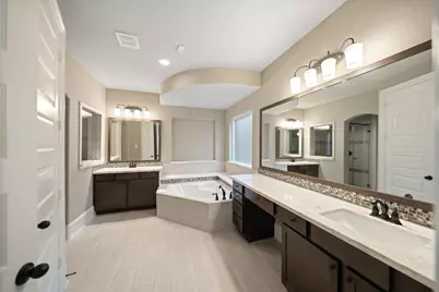 9602 Lauren Briar Lane, Humble, TX 77396 - Photo 12