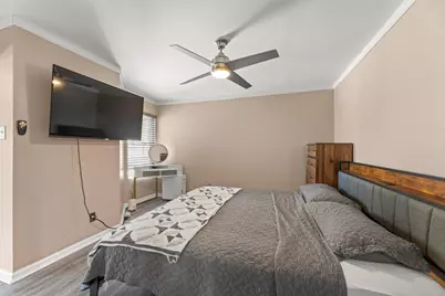 2750 Holly Hall Street #104, Houston, TX 77054 - Photo 16