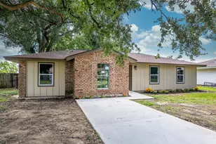2915 Ave O, Nederland, TX 77627 - Photo 1
