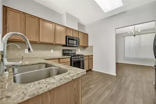 18431 W Knob Hill Lake Ln, Humble, TX 77346 - Photo 4