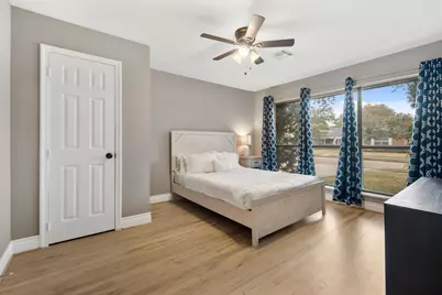 5719 Capello Drive, Houston, TX 77035 - Photo 8