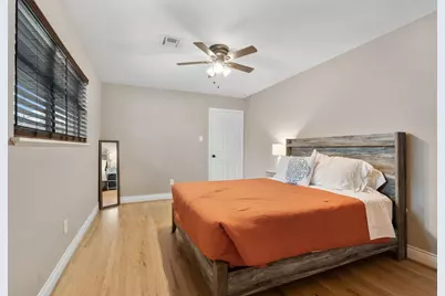 5719 Capello Drive, Houston, TX 77035 - Photo 32