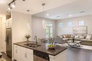 300 St Joseph Pkwy, Houston, TX 77002 - Photo 2
