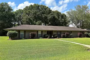 300 Bayou Dr, Beaumont, TX 77705 - Photo 1