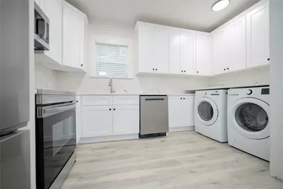 1934 Hawthorne, Houston, TX 77098 - Photo 10