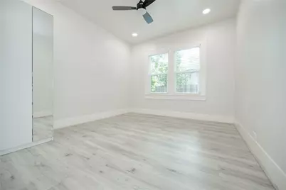 1934 Hawthorne, Houston, TX 77098 - Photo 12
