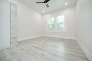 1934 Hawthorne, Houston, TX 77098 - Photo 12