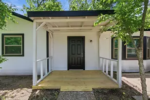 725 Lafayette St, Hempstead, TX 77445 - Photo 2