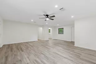 725 Lafayette St, Hempstead, TX 77445 - Photo 6