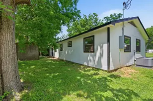 725 Lafayette St, Hempstead, TX 77445 - Photo 18