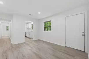 725 Lafayette St, Hempstead, TX 77445 - Photo 8