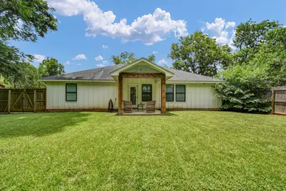 206 Southern Oaks Drive, Lake Jackson, TX 77566 - Photo 14
