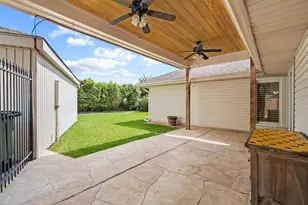 13926 Britoak Ln, Houston, TX 77079 - Photo 18