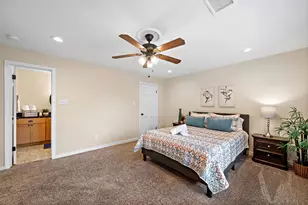 401 Lazy River Ln, Mont Belvieu, TX 77523 - Photo 12