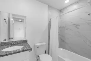 8124 Sterlingshire St, Houston, TX 77078 - Photo 16