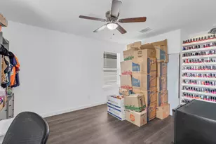 8124 Sterlingshire St, Houston, TX 77078 - Photo 20