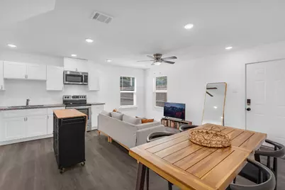 8124 Sterlingshire Street #A and B, Houston, TX 77078 - Photo 8