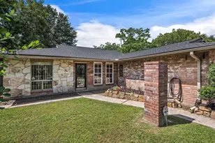 7519 Silent Wood Ln, Houston, TX 77086 - Photo 2