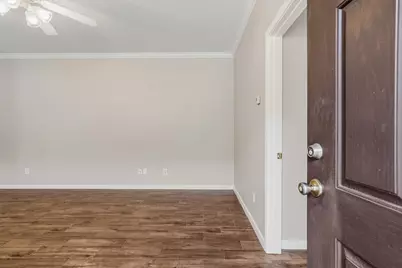 304 Reppert Street, Bacliff, TX 77518 - Photo 4