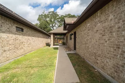 304 Reppert Street, Bacliff, TX 77518 - Photo 22