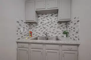 1813 Hatwell St, Houston, TX 77023 - Photo 32