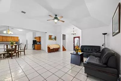 9927 Glenkirk Drive, Houston, TX 77089 - Photo 4