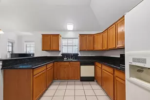 9927 Glenkirk Dr, Houston, TX 77089 - Photo 6
