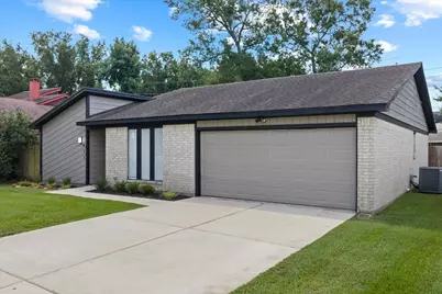 411 Topsail Way, Crosby, TX 77532 - Photo 2