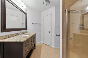 22022 Kenlake Dr, Katy, TX 77450 - Photo 10