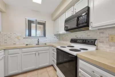 209 Lakeview Terrace #D, Conroe, TX 77356 - Photo 12