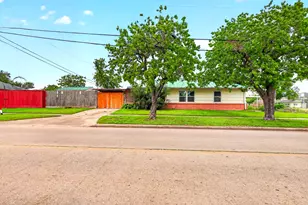 8001 Hammerly Blvd, Houston, TX 77055 - Photo 2