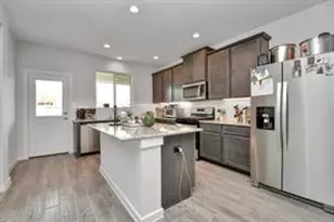 10502 Mount Tallac Ct, Rosharon, TX 77583 - Photo 8