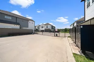 2309 Silva Park Ln, Houston, TX 77091 - Photo 24