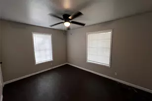 1380 Fairway St, Beaumont, TX 77703 - Photo 2