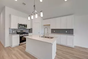 5715 Sunland Trl, Fulshear, TX 77441 - Photo 2