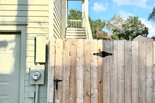 435 Oxford St, Houston, TX 77007 - Photo 2