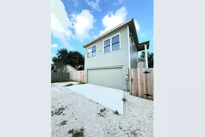 435 Oxford Street #A, Houston, TX 77007 - Photo 1